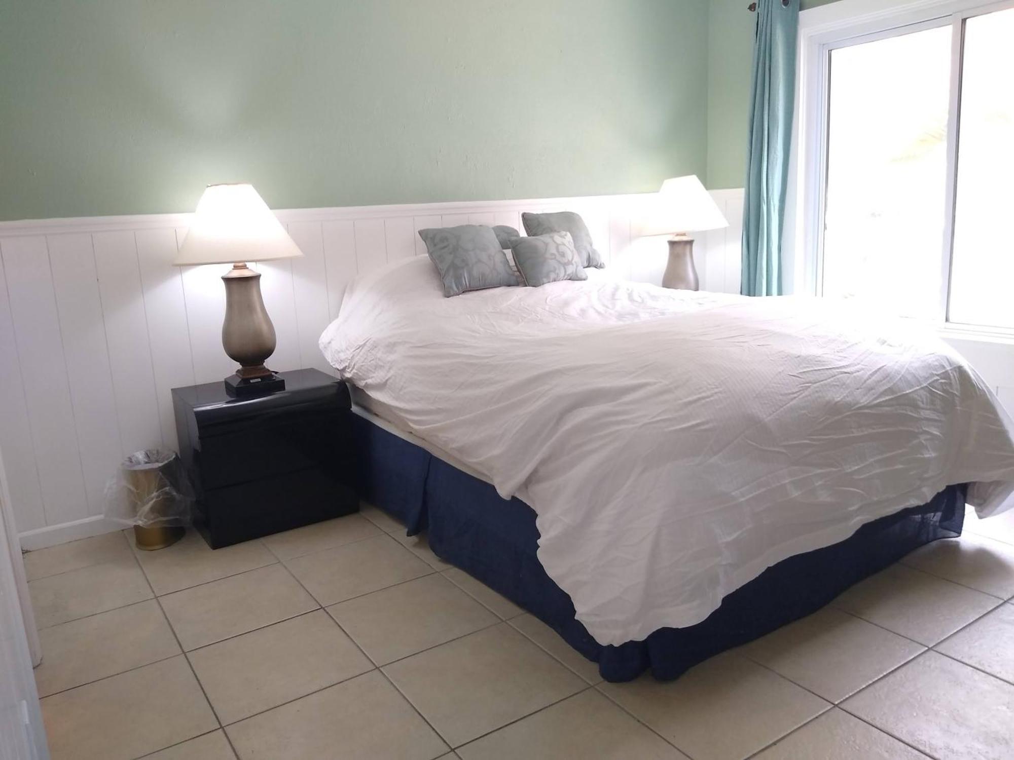 Affordable Two Bedroom Tropical Condo - Private Beach, Pools, Hot Tub Sankt Petersburg Exterior foto