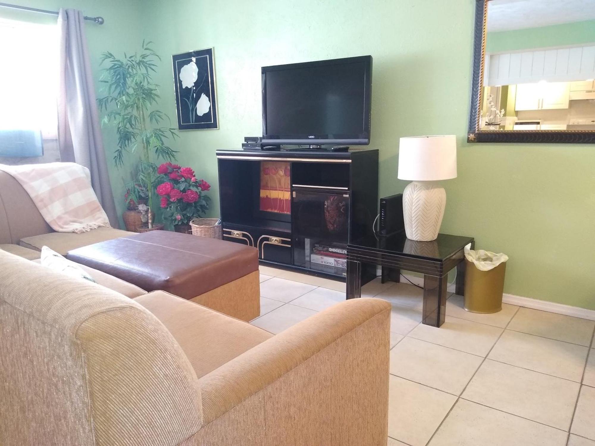 Affordable Two Bedroom Tropical Condo - Private Beach, Pools, Hot Tub Sankt Petersburg Exterior foto